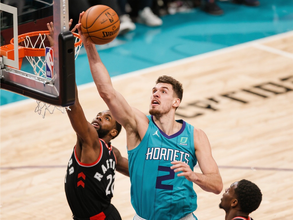 猛龙核心珀尔特尔砍下24+12,送黄蜂四连败 作为猛龙阵中的一块重要拼图,珀尔特尔不仅